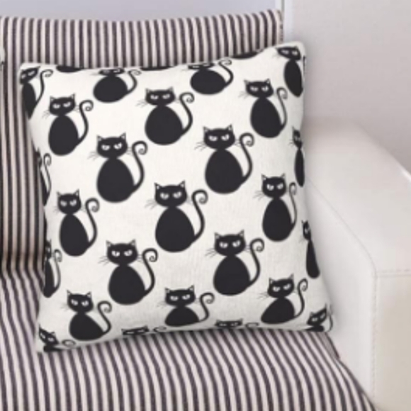 Set of 2 Ivory Black Dancing Skeletons Pillow Covers 18x18 Goth Skeleton Pillows - Picture 5 of 5